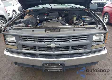 1997 Chevrolet C1500 Fleetside W/T z USA, uszkodzony, nr VIN 1GCEC14W1VZ231624